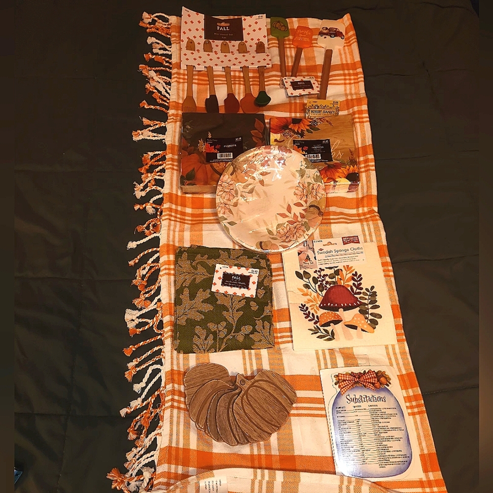 Hobby Lobby Autumn/Fall Kitchen Set - Orange, Green, Brown Party Decor